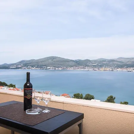 Penthouse Kvesic * Trogir