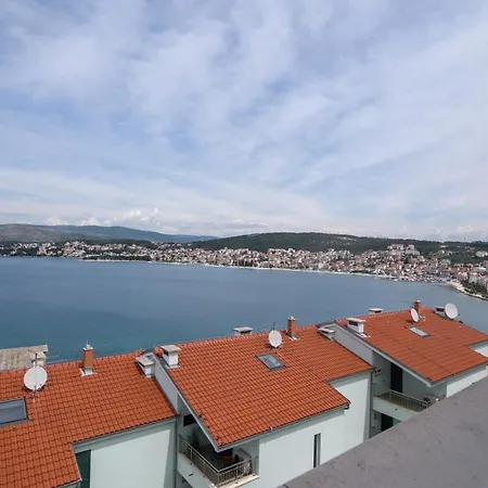 Penthouse Kvesic Apartment