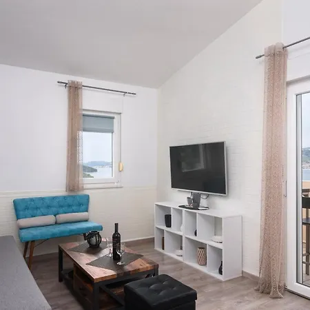 Penthouse Kvesic Apartament Trogir