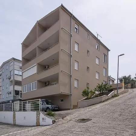 Penthouse Kvesic Apartment Trogir